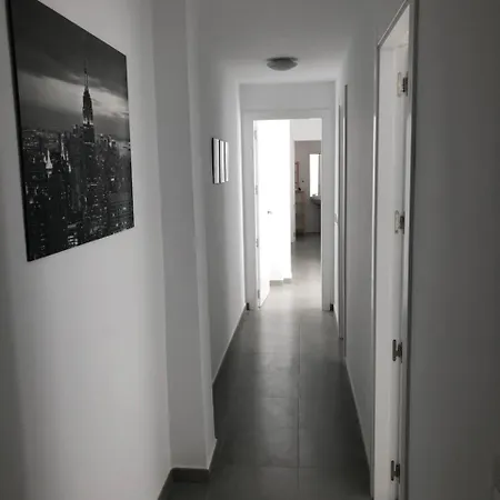 - Jinetes, 10 * Málaga