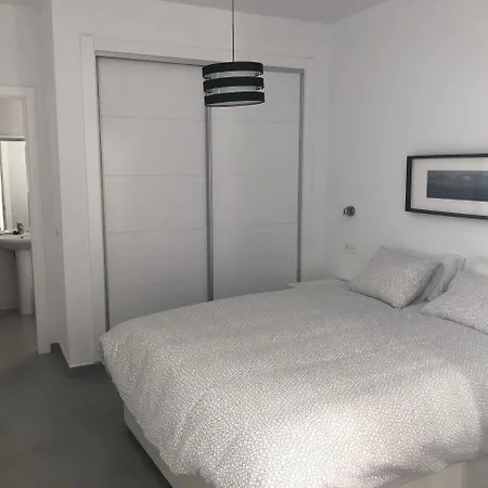 - Jinetes, 10 * Málaga